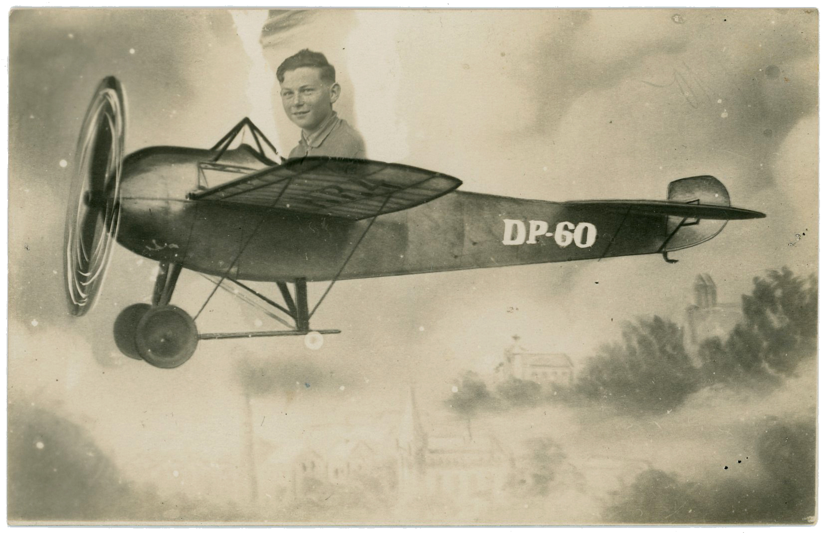 Dasselbe Flugzeug DP-60 mit einem anderen Kind