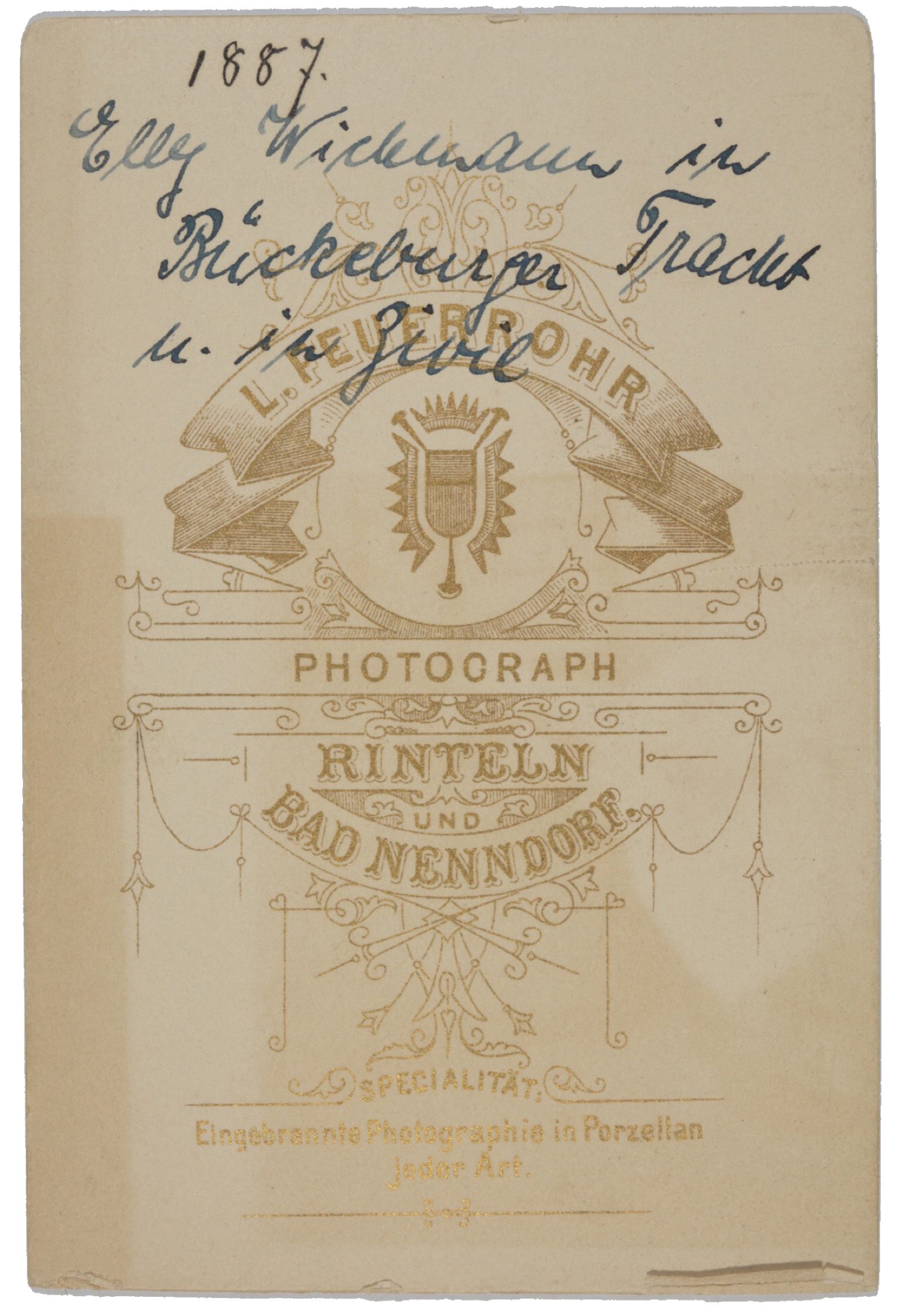 Rückseite mit handschriftlicher Beschriftung zu
Elly Wichmann